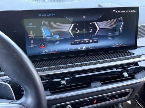 Used 2024 BMW X7 M60i w/ Executive Package AWD/4WD image 18