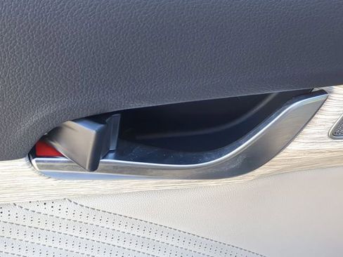 Used 2024 Hyundai Palisade Calligraphy image 32