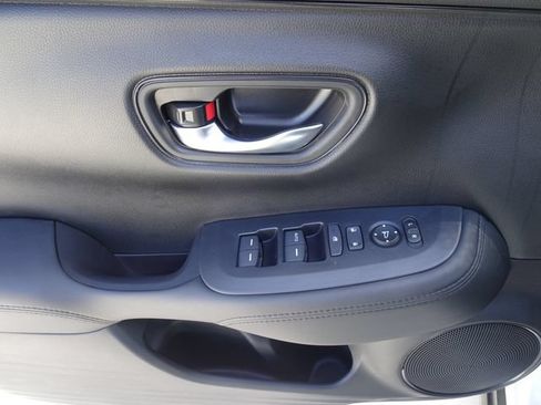 New 2027 Honda HR-V LX image 8