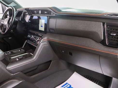 Used 2024 GMC Sierra 2500 AT4 w/ AT4 Preferred Package image 30