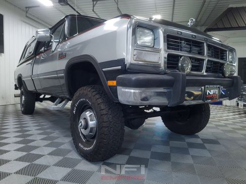 Used 1993 Dodge D/W Truck 250 AWD/4WD image 48