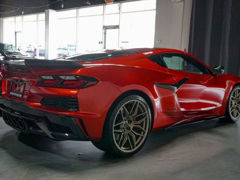 Used 2025 Chevrolet Corvette Z06 w/ Stealth Interior Trim Package RWD image 85