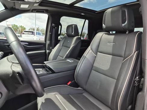 Used 2023 Cadillac Escalade Sport image 17