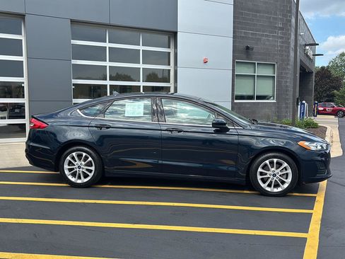 Used 2020 Ford Fusion SE FWD image 4