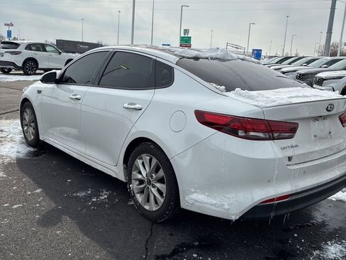Used 2018 Kia Optima S w/ Panoramic Sunroof Package image 6