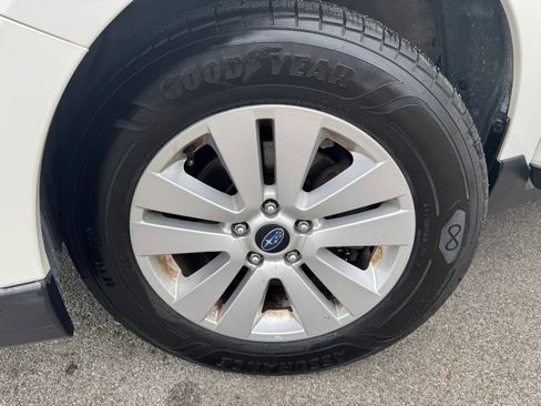 Used 2019 Subaru Outback 2.5i Premium AWD/4WD image 29