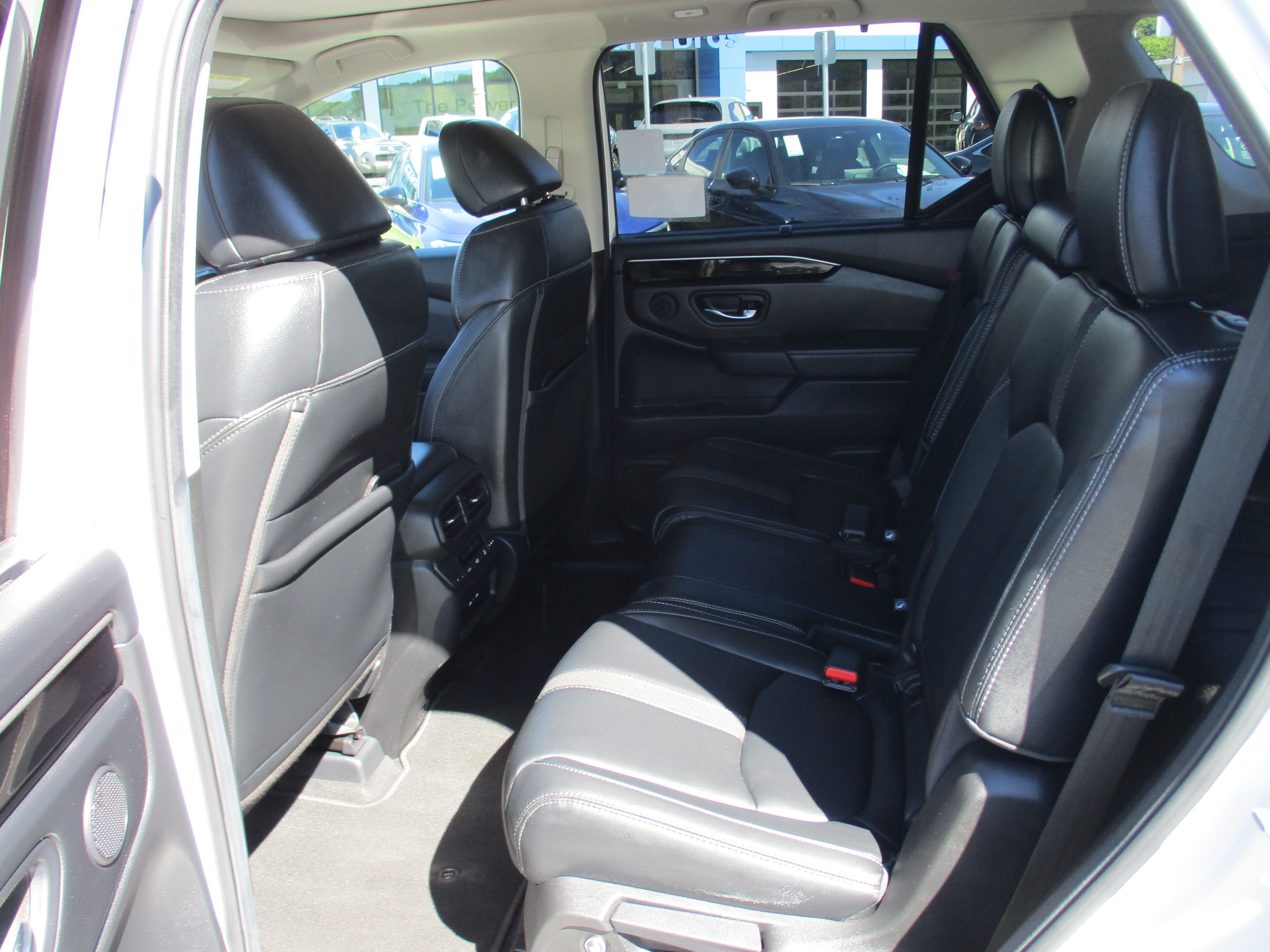 Certified 2025 Honda Pilot Touring image 13