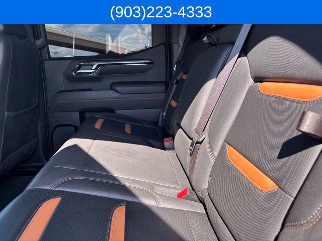 Used 2023 GMC Sierra 1500 AT4 w/ Technology Package AWD/4WD image 37