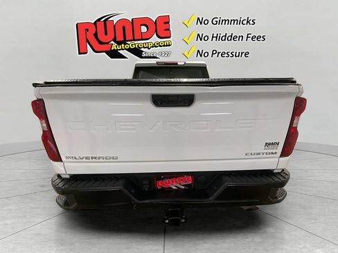 Used 2022 Chevrolet Silverado 2500 Custom w/ Custom Value Package AWD/4WD image 5