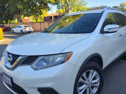 Used 2016 Nissan Rogue SV AWD/4WD image 2