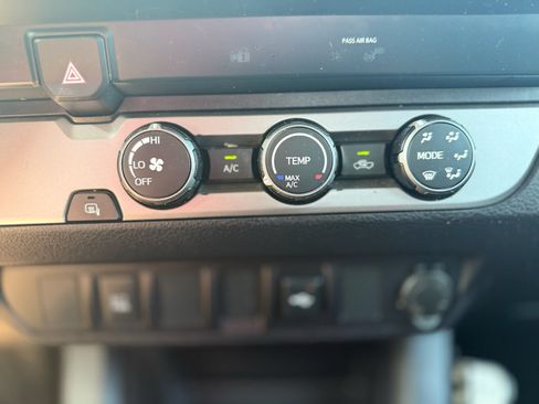 Used 2023 Toyota Tacoma SR RWD image 38