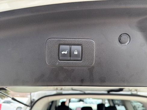 Used 2024 Nissan Armada SL image 35