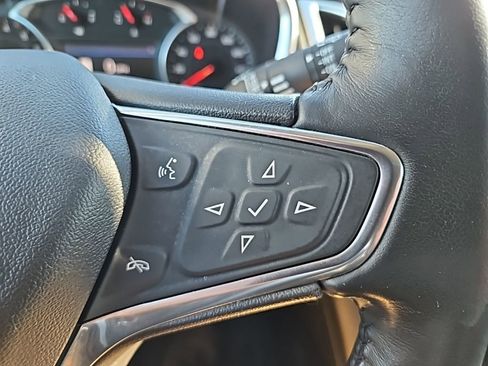 Used 2020 Chevrolet Equinox LT image 16