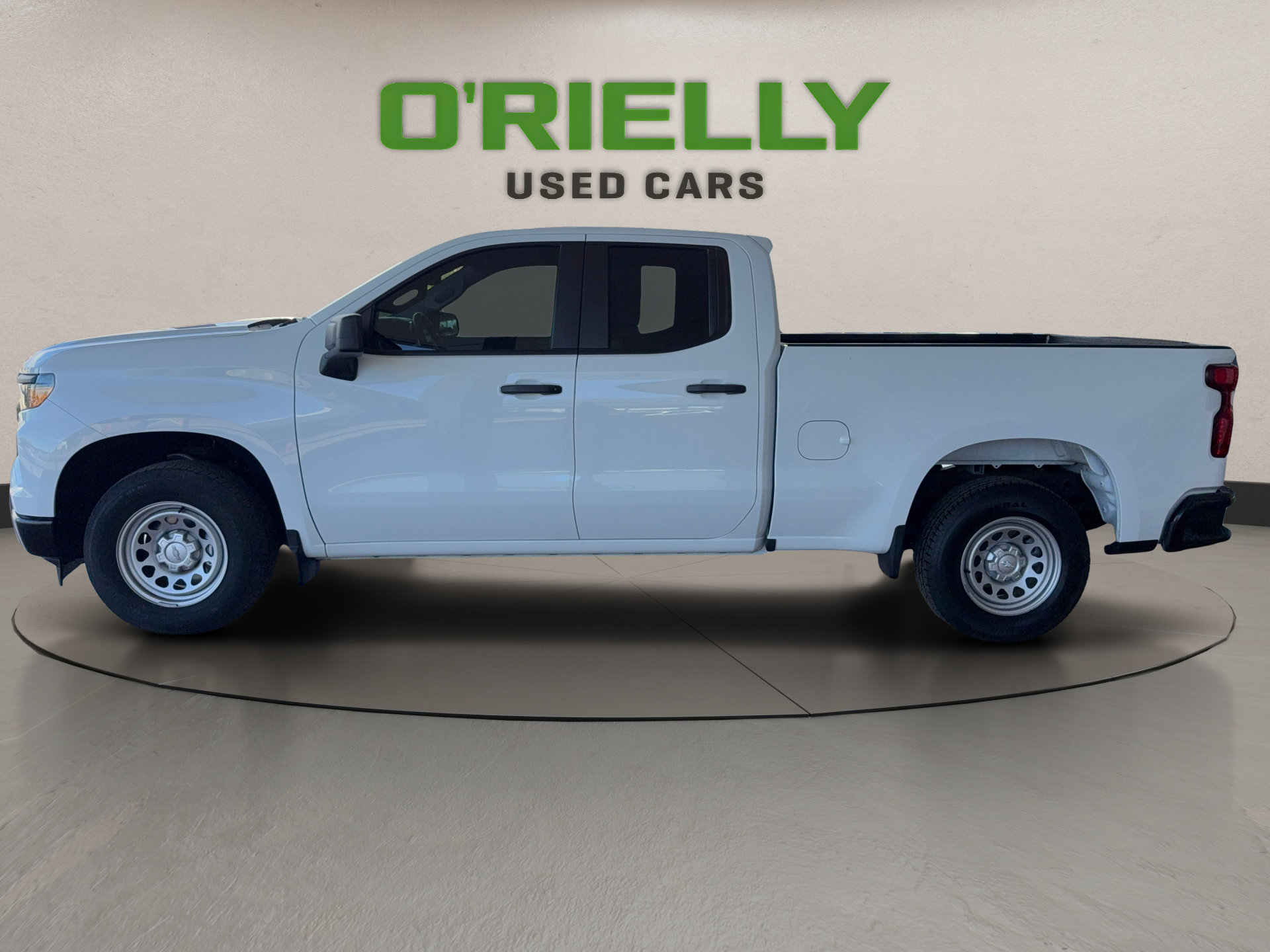 Used 2023 Chevrolet Silverado 1500 W/T w/ Trailering Package RWD image 3