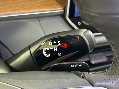 New 2026 Volkswagen Tiguan SEL R-Line AWD/4WD image 21