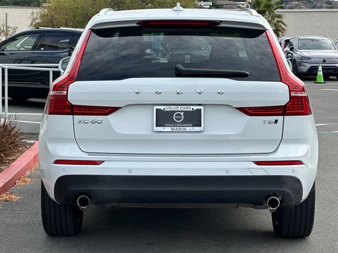 Used 2021 Volvo XC60 T6 Momentum w/ Premium Package AWD/4WD image 7