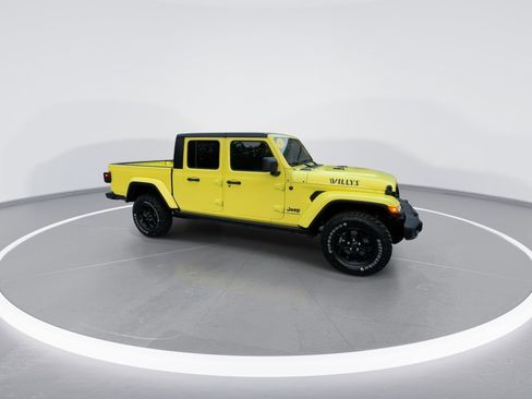 Used 2023 Jeep Gladiator Willys image 24