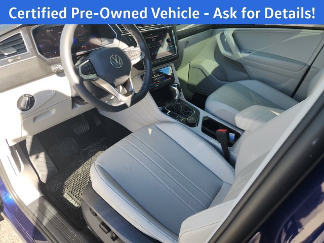 Certified 2023 Volkswagen Tiguan SE w/ Panoramic Sunroof Package AWD/4WD image 4