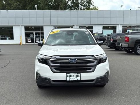 Used 2026 Subaru Forester Premium w/ Base/Premium Package AWD/4WD image 2