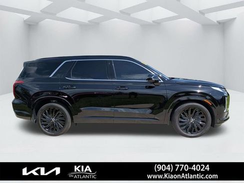 Used 2025 Hyundai Palisade Calligraphy AWD/4WD image 2