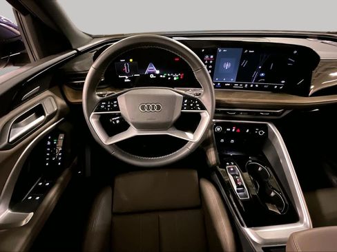Used 2025 Audi Q5 Premium Plus AWD/4WD image 5