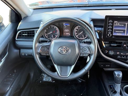 Used 2024 Toyota Camry SE image 13