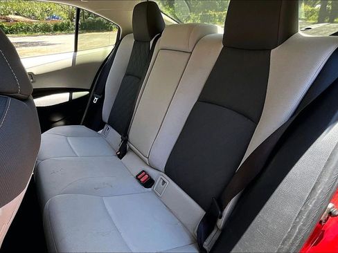 Used 2020 Toyota Corolla LE FWD image 19