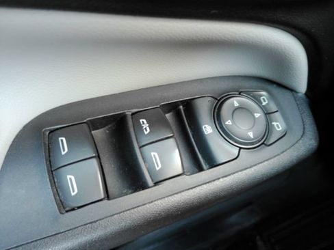 Used 2019 Chevrolet Equinox LT FWD image 31