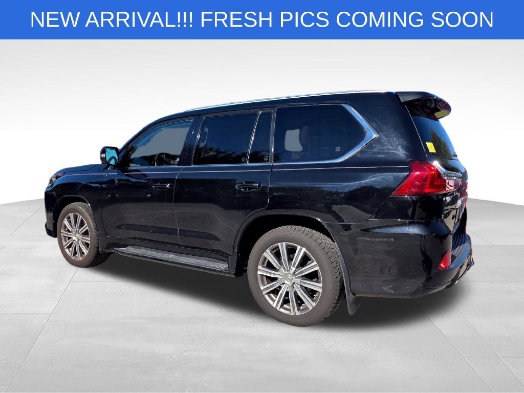 Used 2017 Lexus LX 570 4WD w/ Luxury Package image 4