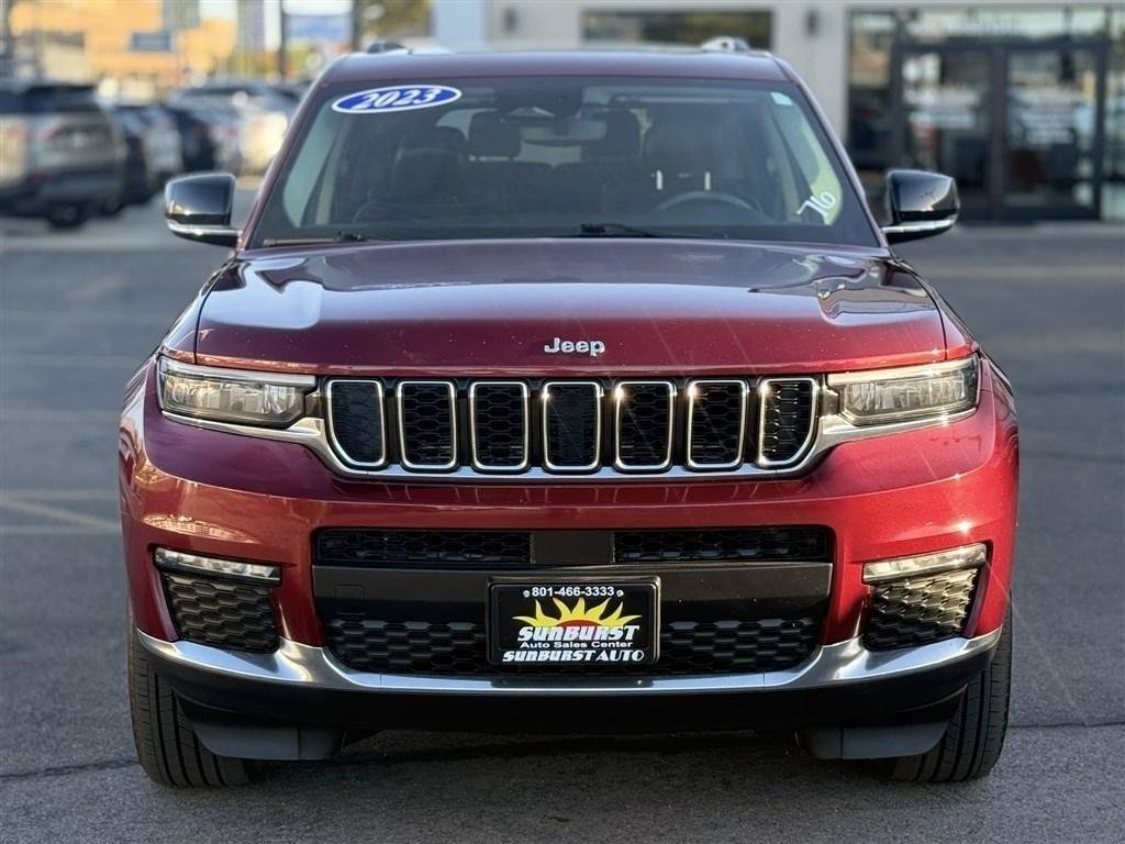 Used 2023 Jeep Grand Cherokee L Limited w/ Trailer Tow Group (B) AWD/4WD image 2