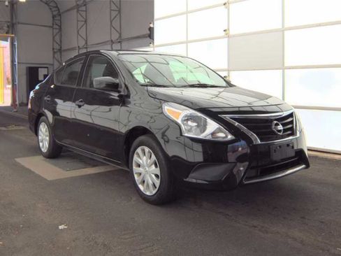 Used 2019 Nissan Versa S image 1