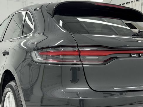 Certified 2025 Porsche Macan image 18