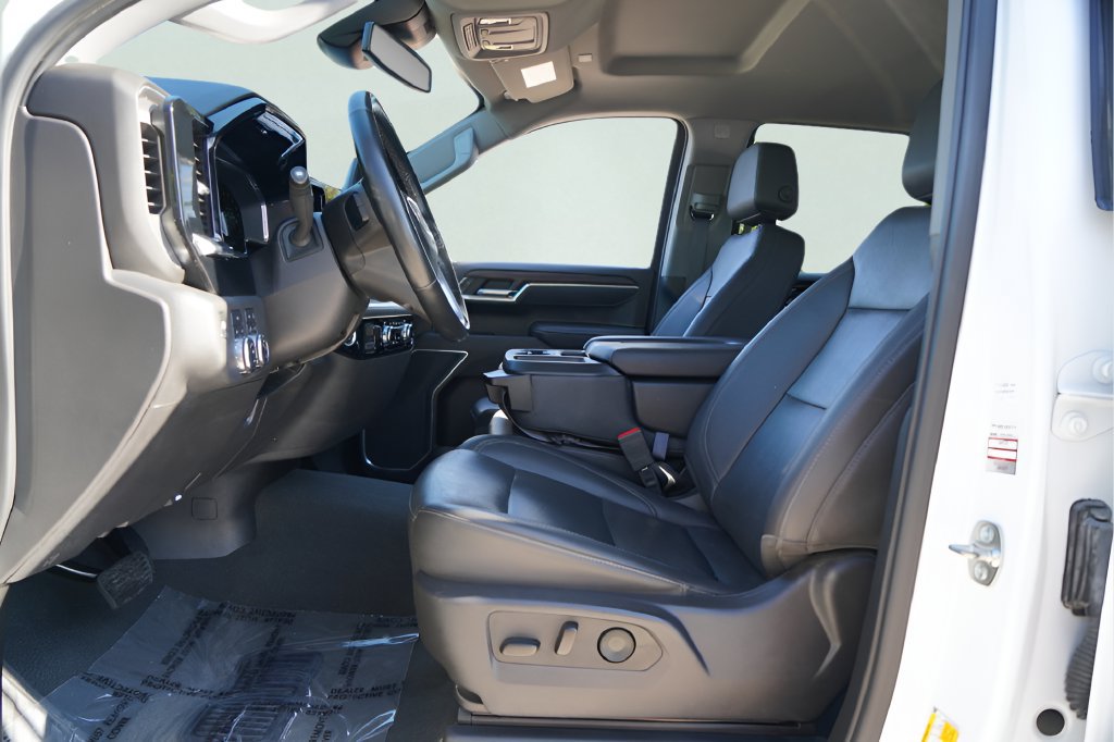 Used 2025 GMC Sierra 1500 SLT AWD/4WD image 8