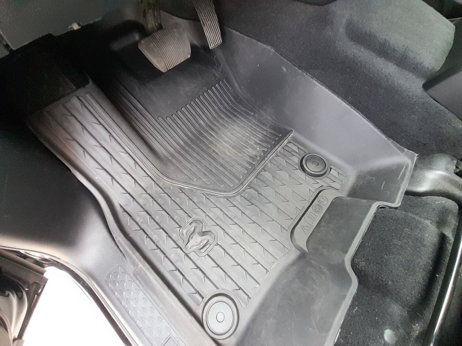 Used 2025 RAM 1500 Warlock AWD/4WD image 36