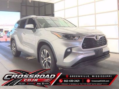 Used 2023 Toyota Highlander XLE