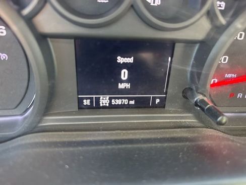 Used 2022 Chevrolet Silverado 1500 Custom image 18