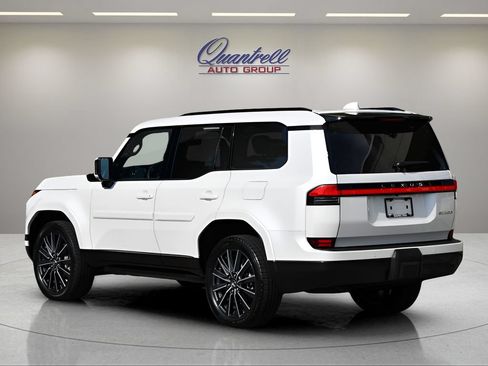 Used 2024 Lexus GX 550 w/ Accessory Package (Z1) AWD/4WD image 6