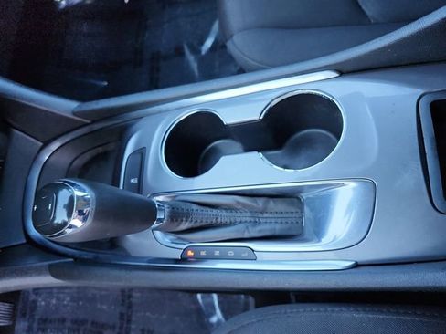 Used 2020 Chevrolet Malibu LT image 25