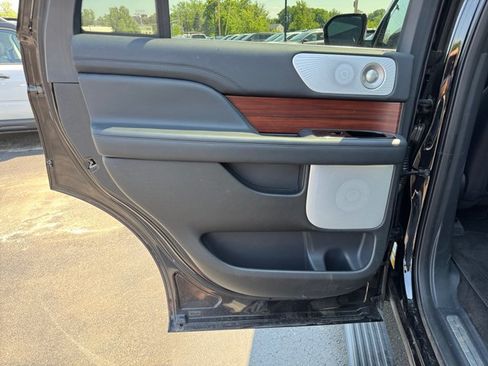 Certified 2023 Lincoln Navigator Reserve AWD/4WD image 24