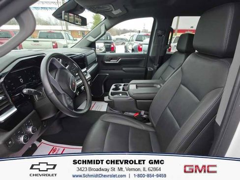 Used 2024 GMC Sierra 1500 SLT image 12
