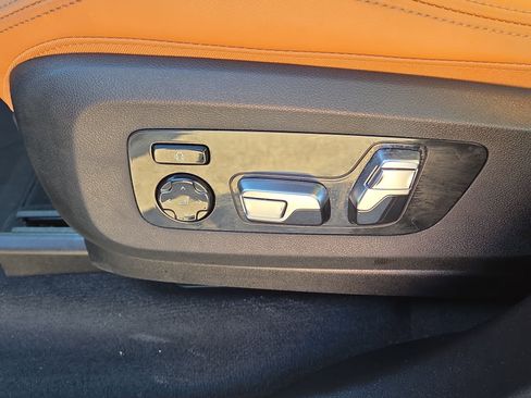 Certified 2026 BMW X7 xDrive40i w/ M Sport Package image 17