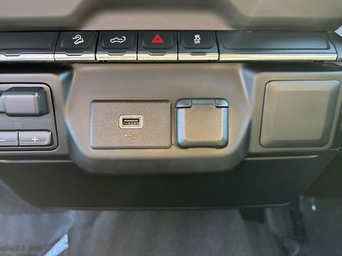 Used 2020 Chevrolet Silverado 1500 Custom Trail Boss w/ Custom Convenience Package AWD/4WD image 24