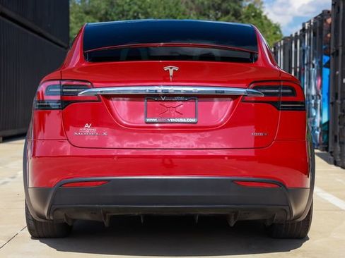Used 2018 Tesla Model X 100D AWD/4WD image 10