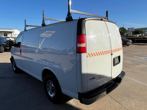 Used 2014 Chevrolet Express 2500 image 5
