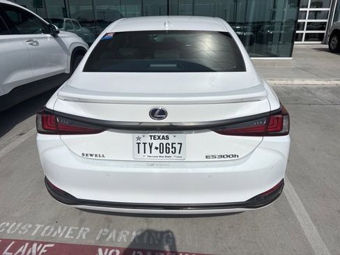 Used 2022 Lexus ES 300h F Sport w/ Accessory Package 2 image 8