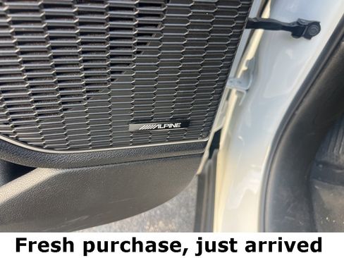 Used 2022 Jeep Grand Cherokee Limited image 17