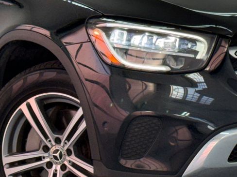 Used 2022 Mercedes-Benz GLC 300 image 10