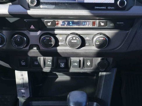 Used 2020 Toyota Tacoma TRD Off-Road w/ TRD Premium Off Road Package image 7