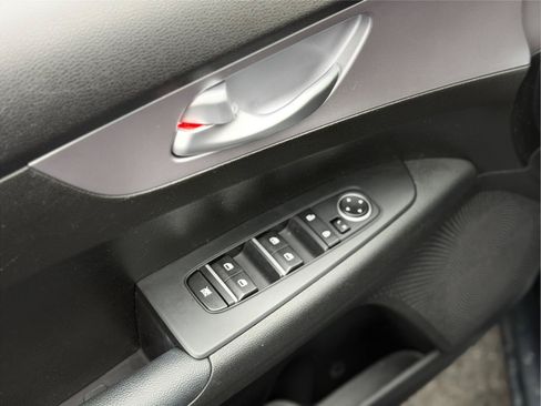 Used 2024 Kia Forte LXS FWD image 14