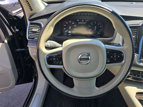 Used 2017 Volvo XC90 T6 Momentum w/ Vision Package AWD/4WD image 16